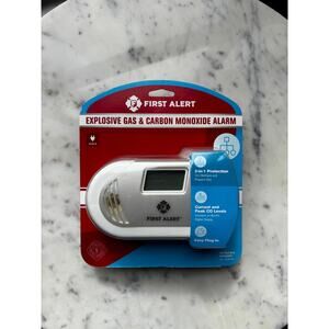 First Alert GCO1 Explosive Gas Carbon Monoxide Alarm 3-in-1 Plug-In NIB Detector